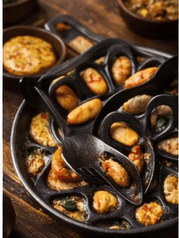 Recipe photo: Sven's mussels in white wine tomato butter sauce with airfryer garlic bread (Stir-Fried Dishes)